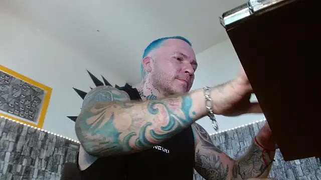 stripnolimits webkamerás műsora