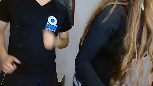 Isaandysex2428's Webcam Show