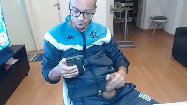 guachin_hunk: διαδικτυακό σόου στην κάμερα
