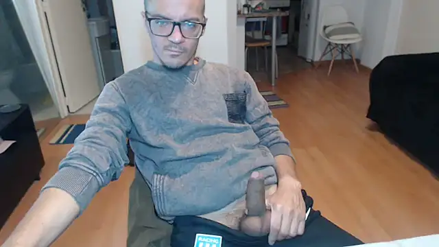 guachin_hunk's Webcam Show
