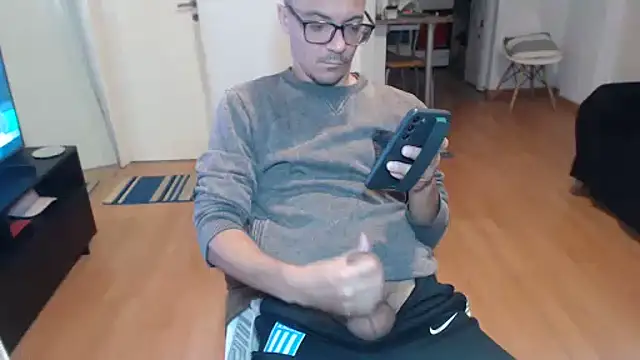 Show modela guachin_hunk na web-kameri