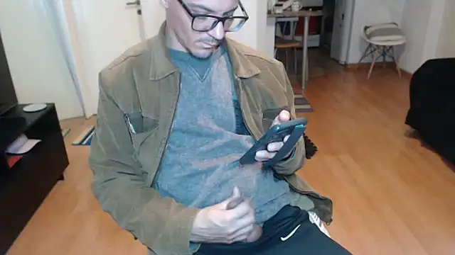 Pokazy przed kamerką – guachin_hunk