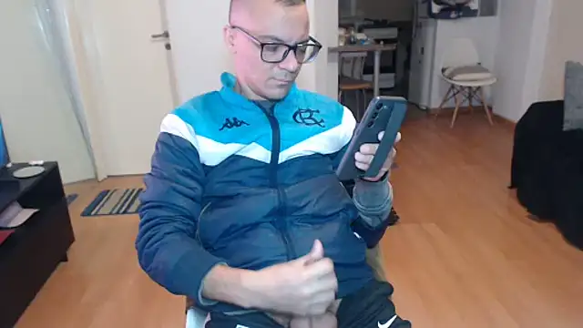 Show modela guachin_hunk na web-kameri