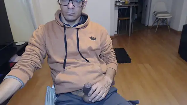 guachin_hunk: διαδικτυακό σόου στην κάμερα