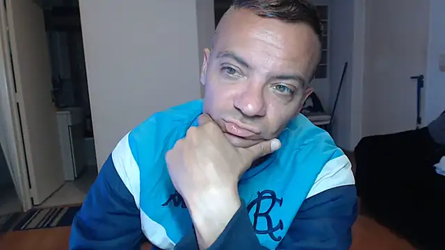 Вебкам-шоу guachin_hunk