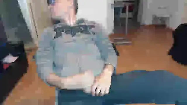 Pokazy przed kamerką – guachin_hunk