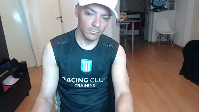 הופעת וובקאם של guachin_hunk