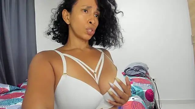 ThaliaGomex's Live XXX Chat
