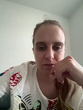 Sala de chat ao vivo de Chantalee