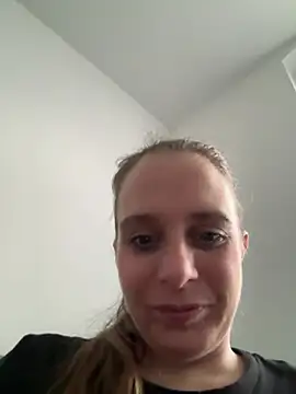 عرض كام Chantalee