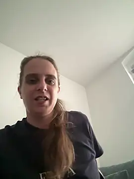 הופעת וובקאם של Chantalee