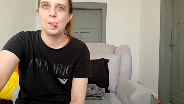 عرض كام Chantalee