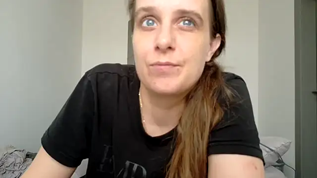 הופעת וובקאם של Chantalee