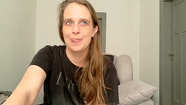 Chantalee 现场XXX聊天