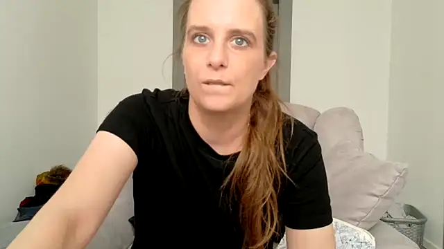 عرض كام Chantalee