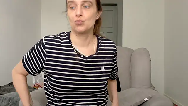 XXX chat uživo modela Chantalee