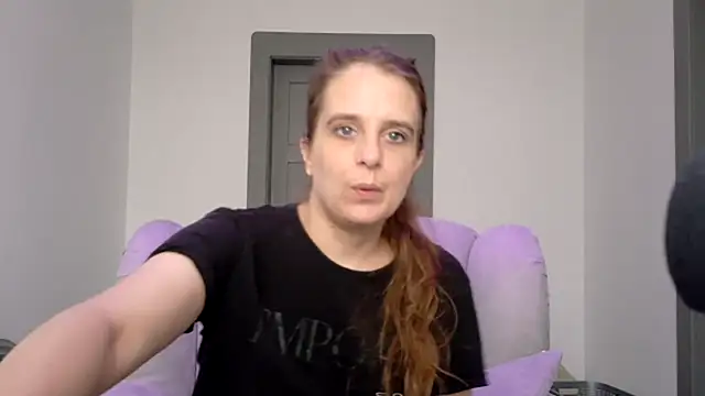 Chantalee Pertunjukan Webcam