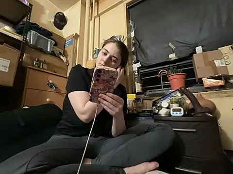 Snowbunnycake_131's Webcam Show