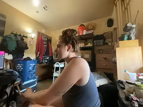Snowbunnycake_131 webkamerás műsora