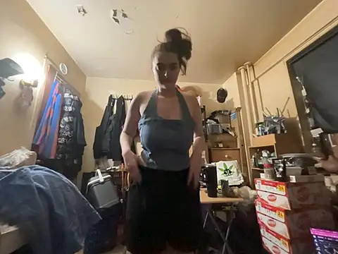 Snowbunnycake_131's Webcam Show