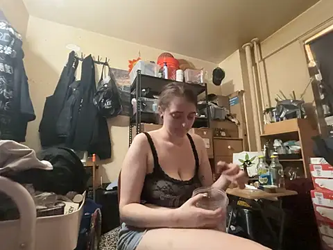 Snowbunnycake_131 webkamerás műsora