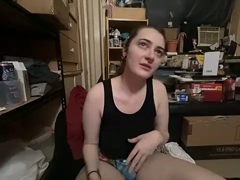 Snowbunnycake_131's Webcam Show