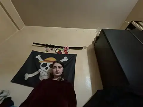Snowbunnycake_131 Show in webcam