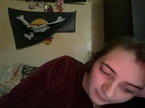 Snowbunnycake_131's Live Chat Room