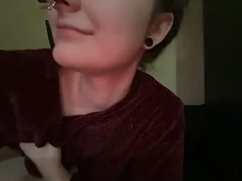 Show modela Snowbunnycake_131 na web-kameri