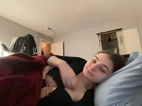 Snowbunnycake_131 网络视讯表演