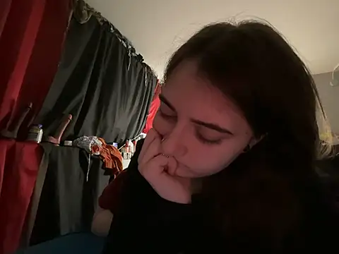 Snowbunnycake_131 Show in webcam