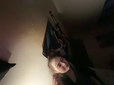 Snowbunnycake_131 Show Webcam