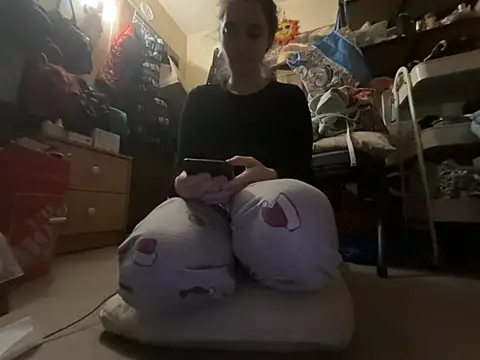 Snowbunnycake_131 Шоу с уебкамера