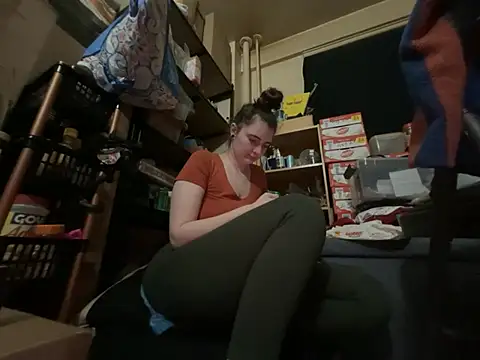 Snowbunnycake_131 Шоу с уебкамера