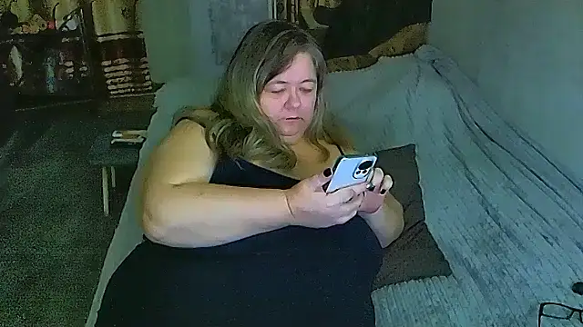 sex2 Adlı Modelin Canlı XXX Sohbeti