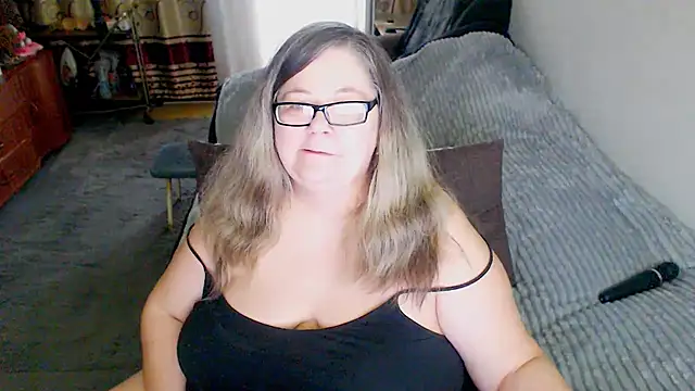 sex2 Adlı Modelin Canlı XXX Sohbeti