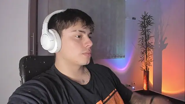 Giordano_Russo Pertunjukan Webcam