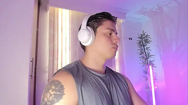 Giordano_Russoのウェブカメラショー
