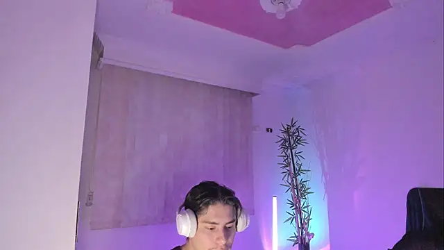 Giordano_Russo Pertunjukan Webcam