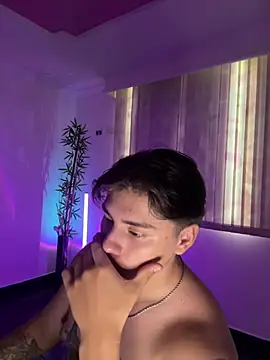 Giordano_Russo Show in webcam