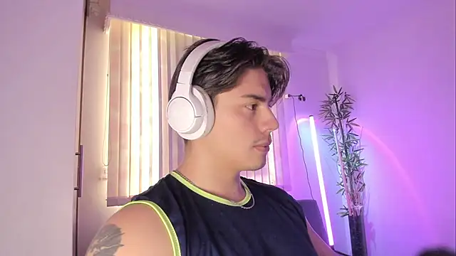 Show de Giordano_Russo na webcam