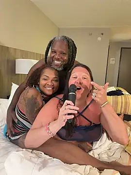HaloRodeoLover2's Live XXX Chat