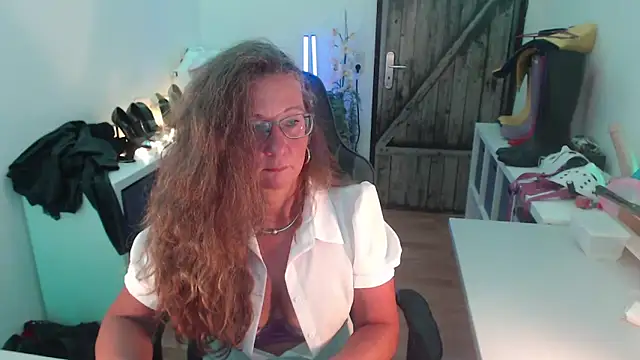 GeilesLuder75 Adlı Modelin Canlı XXX Sohbeti