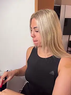 MariaMeir XXX чат на живо