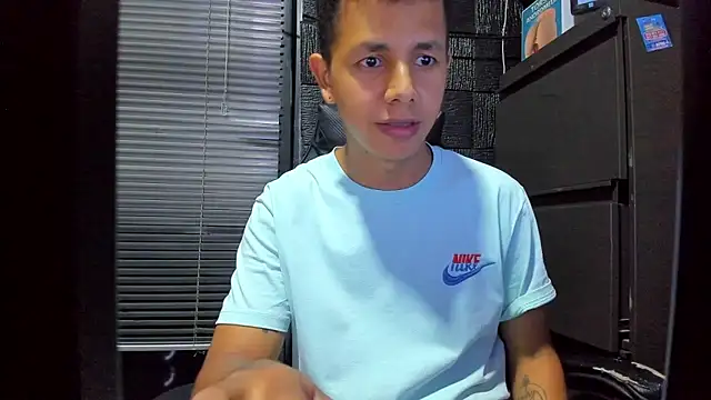 boy_bigcock24cm's Live XXX Chat