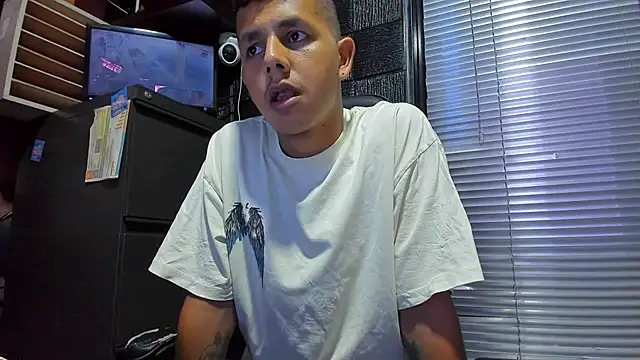 boy_bigcock24cm's Live XXX Chat