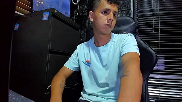 Webkamerová show boy_bigcock24cm