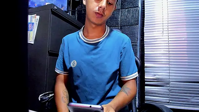 g_lincoln Pertunjukan Webcam