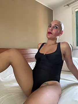 emprexkala Show in webcam