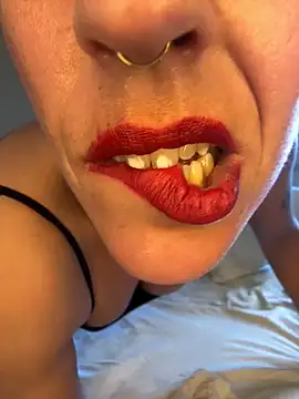צ'אט XXX בשידור חי של emprexkala